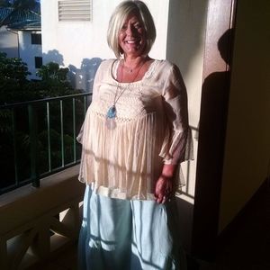 Meet your Posher, Becky